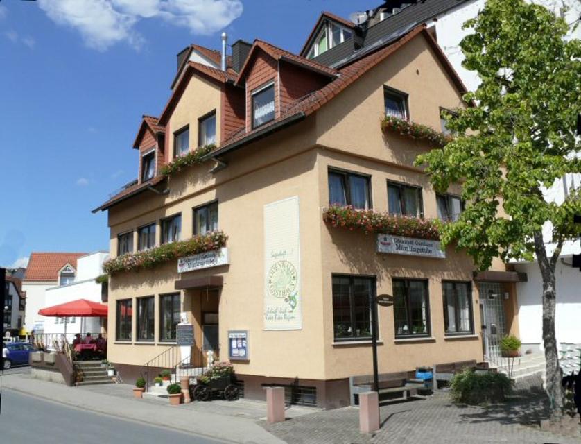 Odenwald-Gasthaus Mümlingstube - einladendes Gebäude mit Biergarten