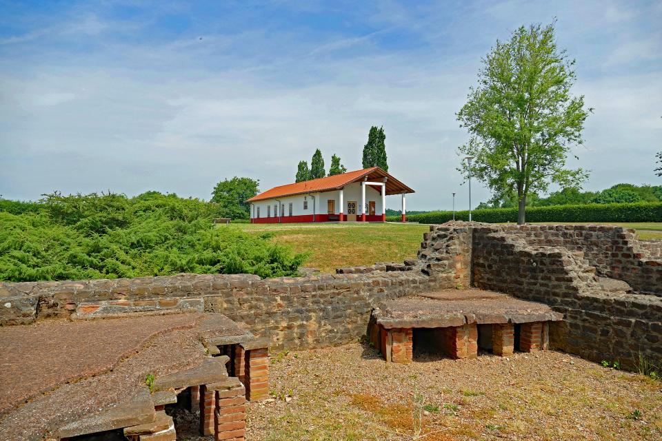 Feel a touch of the Roman past in this beautifully located open-air museum near Höchst in the Odenwald.
