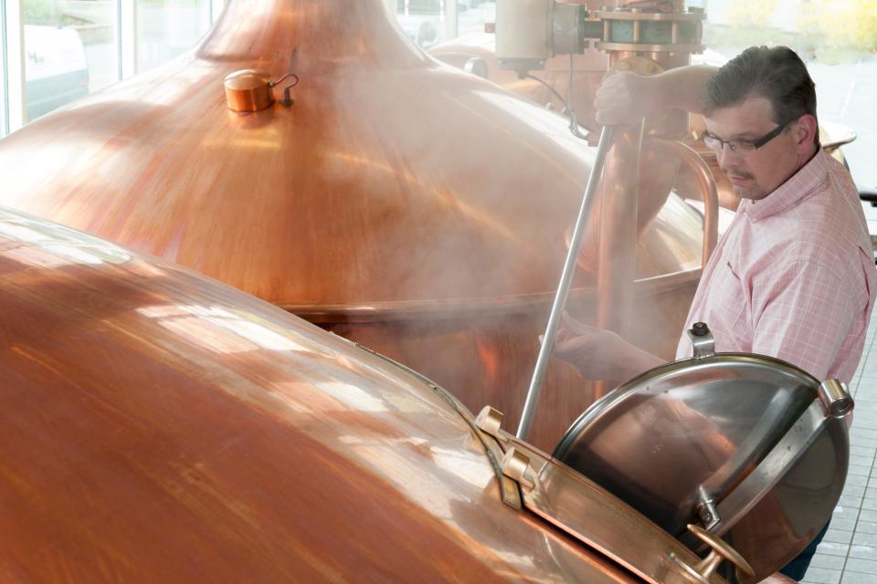 The art of brewing from the Odenwald awaits you in the private brewery Schmucker. Look over the shoulder of the master brewer and see how specialty beers can be made from just a few ingredients.