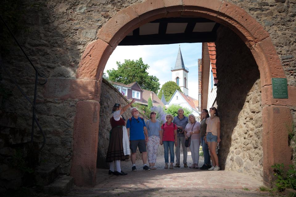 This varied walk through Lindenfels is about the past and the present. Of course, a detour to the castle is also planned.