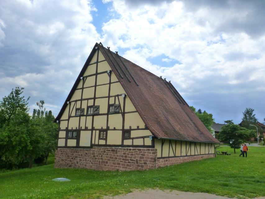 Das Watterbacher Haus ist nicht nur eines der ältesten Odenwälder Bauernhäuser, es bietet auch eine überraschend vielseitige Ausstellung zum Thema Wald und Waldwirtschaft.