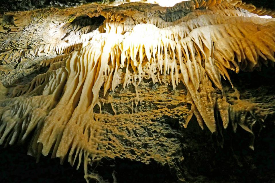 Die Eberstadter Tropfsteinhöhle ist zu jeder Jahreszeit ein lohnens- und sehenswertes Ausflugsziel für die ganze Familie.