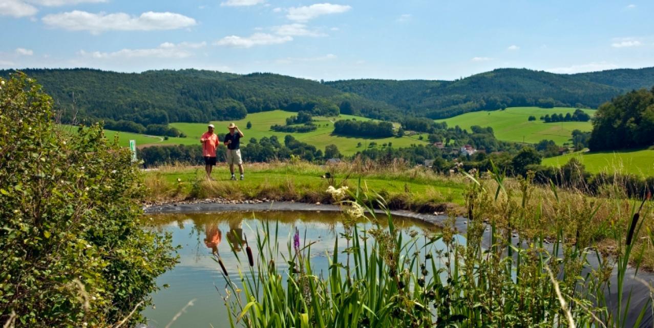 Die im Herzen des Odenwaldes gelegene 9-Loch-Golfanlage ist landschaftlich ausgesprochen reizvoll und eine Herausforderung für Könner und Anfänger gleichermaßen.