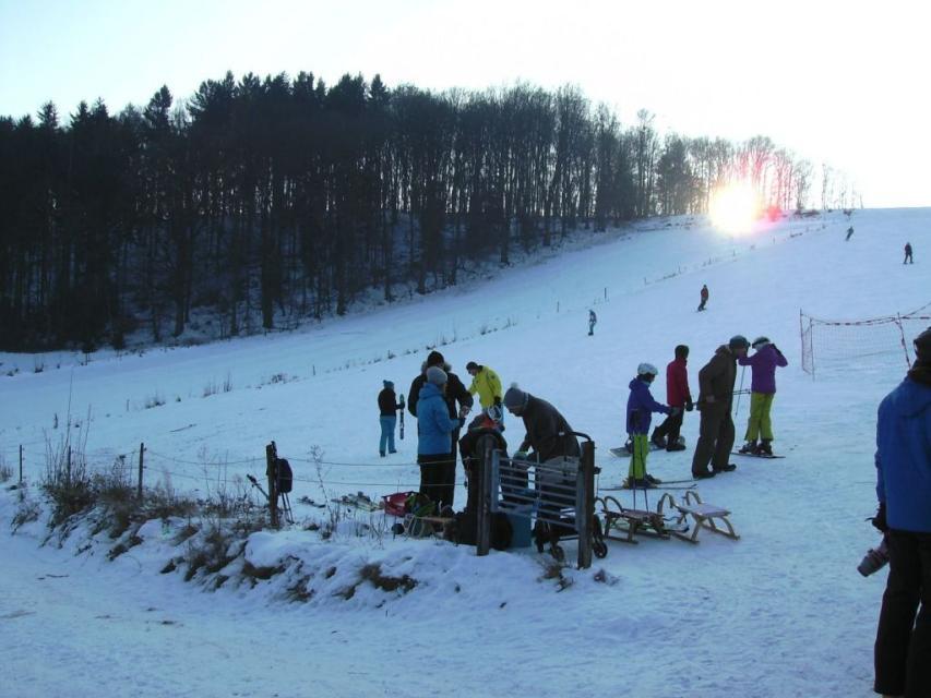Der Skiclub 1980 Mörlenbach e.V. gehört zu den größten Skiclubs der Region und bietet mit dem Lift in Mackenheim eine tolles Angebot und eine Skischule.