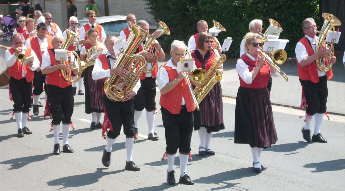 Das größte Überwälder Volksfest, das Heimatfest, findet traditionell am ersten Juli-Wochenende in Wald-Michelbach statt.