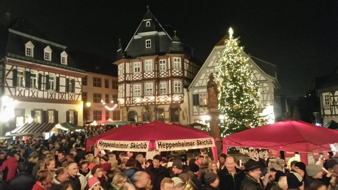 Die historische Altstadt von Heppenheim bietet eine wunderbare Kulisse für den traditionellen Nikolausmarkt.