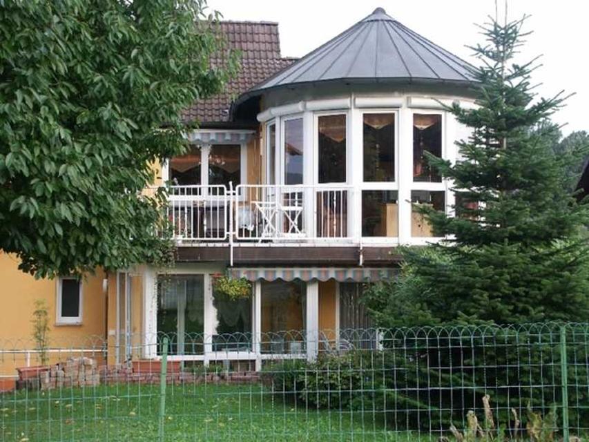 Herzlich willkommen in Michelstadt, im Herzen des Odenwaldes! Unser Haus, Ihr Urlaubsziel zu allen Jahreszeiten, liegt in traumhaft ruhiger Lage.