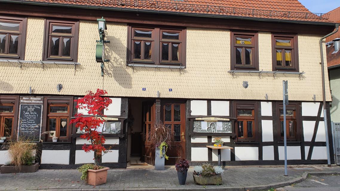 Den gastronomischen Betrieb der Familie Steinbach gibt es in Michelstadt seit über 30 Jahren. Nach den ersten Jahren, wurde die Gaststätte umgebaut und das erste Steakhouse in Michelstadt eröffnet.
