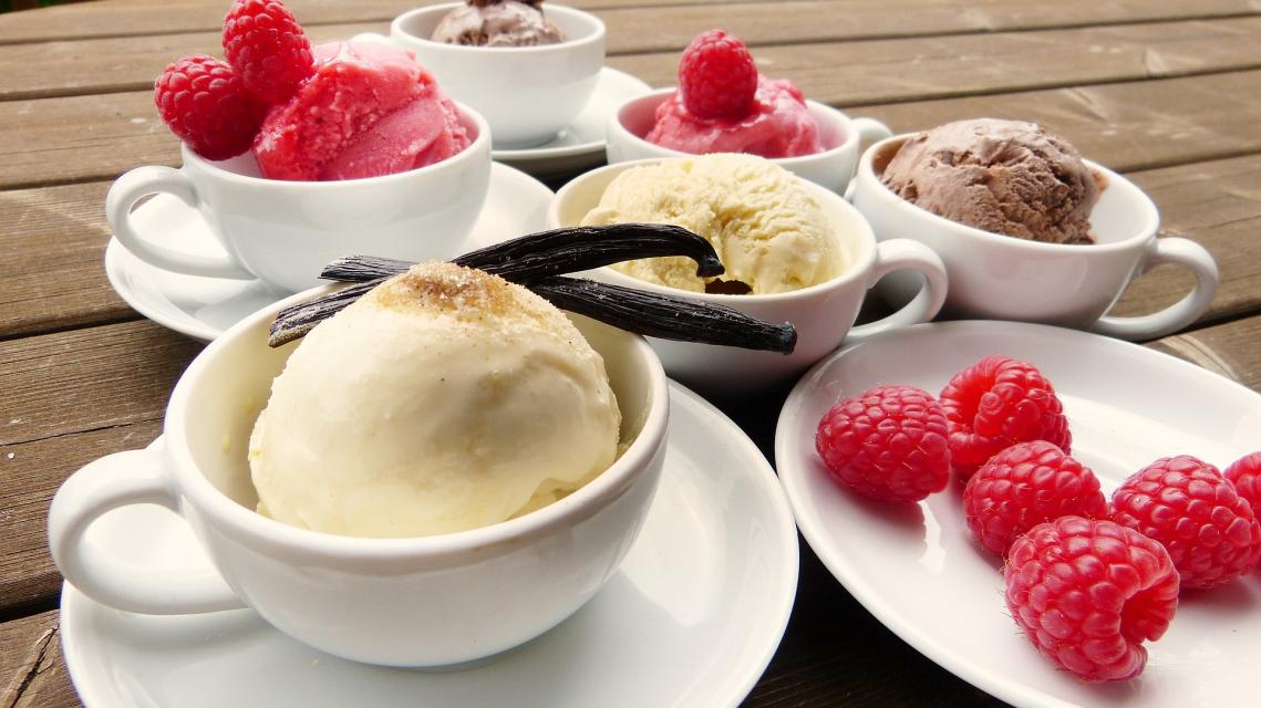 Das Eiscafé Taormina liegt unmittelbar im Ortskern Lautertals und bietet dort leckere selbstgemachte Eiskreationen, sowie weitere schmackhafte Desserts an.