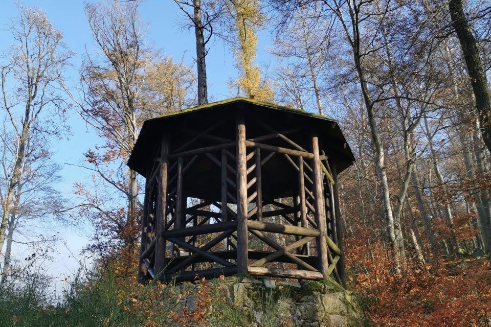 Diese anspruchsvolle geführte Wanderung zeigt Ihnen einige fast vergessene Orte im Naturpark Odenwald.