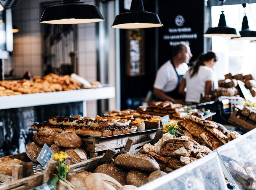 Die Landbäckerei Schlär ist eine traditionelle Handwerksbäckerei im Odenwald mit mehreren Filialen in verschiedensten Orten und Touren-Verkaufsbus.