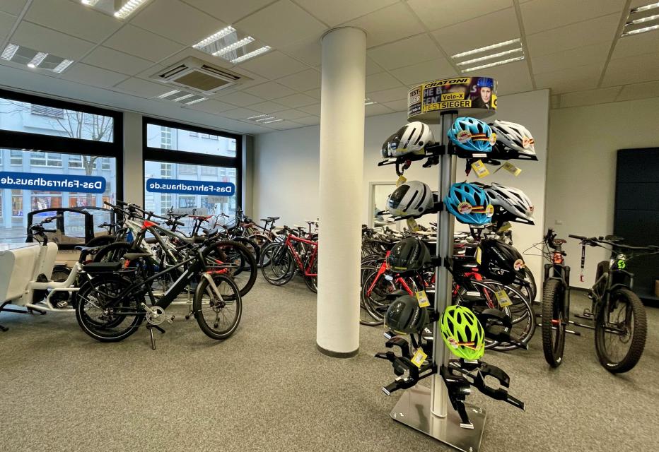 Rad-Sportshop Odenwaldbike aus Lorsch und nextlevel e-motion aus Bensheim haben ihre Kompetenzen zusammengelegt und gemeinsam das Fahrradhaus an der Bergstraße eröffnet.