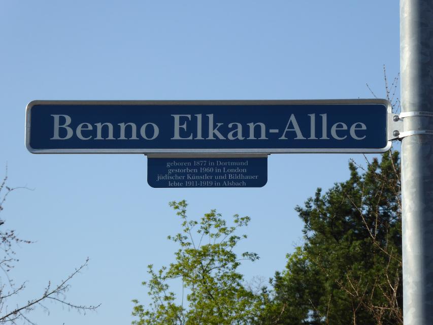 Im Ortsteil Alsbach erinnert die Benno-Elkan-Allee seit 2012 an den jüdischen Bildhauer Benno Elkan , der von 1911 bis 1919 in Alsbach lebte und wirkte. Zu seinen berühmtesten Werken gehört die Große Menora vor der Knesset in Jerusalem. 
