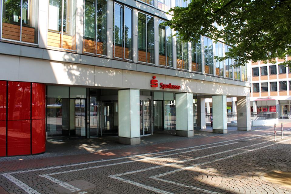 Das Kunden-Center der Sparkasse Darmstadt am Luisenplatz bietet ein breites Angebotsspektrum an Beratung und Service.