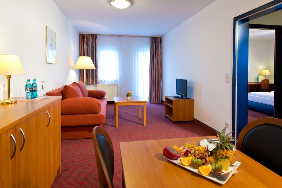 The comfort class hotel ACHAT Comfort Darmstadt/Griesheim is an ideal location for business and holiday trips. 69 of the 101 guest rooms are equipped with kitchenettes for long term stays. The hotel offers a meeting room for up to 25 people, a lobby bar and free Wi-Fi as well. A free outside p...