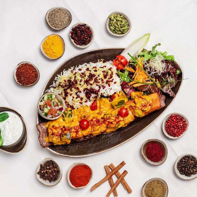 Das Shiraz ist ein persisch-orientalisches Restaurant mit exklusivem Ambiente am Fuße des Fünffingerturms in Darmstadt. Alle Speisen können auch abgeholt oder geliefert werden.