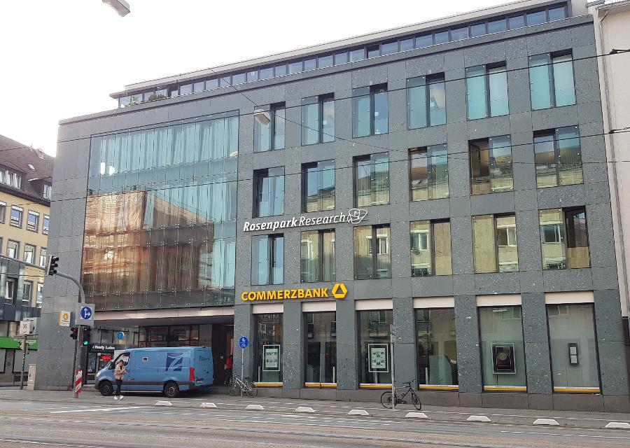 Die Commerzbank ist eine Bank für Privat- und Unternehmerkunden. Das Kunden-Center der Commerzbank Darmstadt bietet ein breites Angebotsspektrum an Beratung und Service.