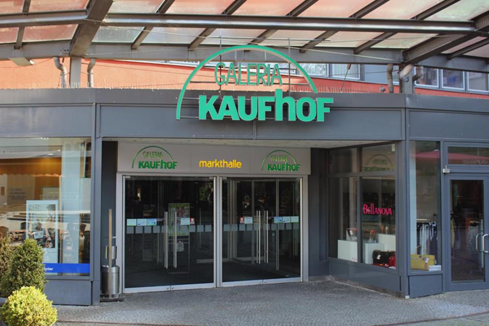 Auf mehr als 15.300 Quadratmetern bietet die Filiale von GALERIA Kaufhof eine große Auswahl an internationalen Marken und innovativen Trends.