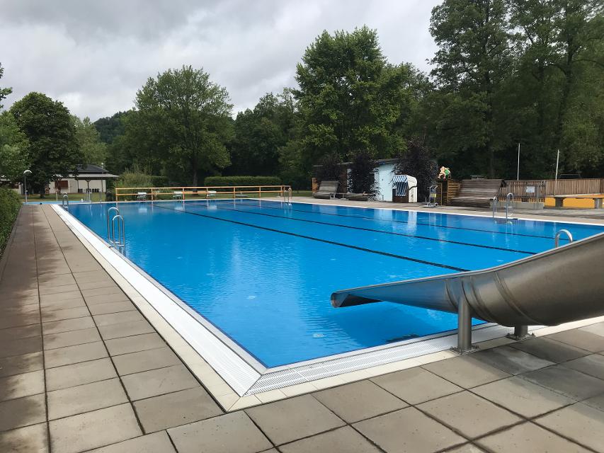 Die Stadt Amorbach und der Förderverein Freunde des Freibades Amorbach laden auch dieses Jahr zum Schwimmbadfest auf dem Gelände des Freibades ein. 
