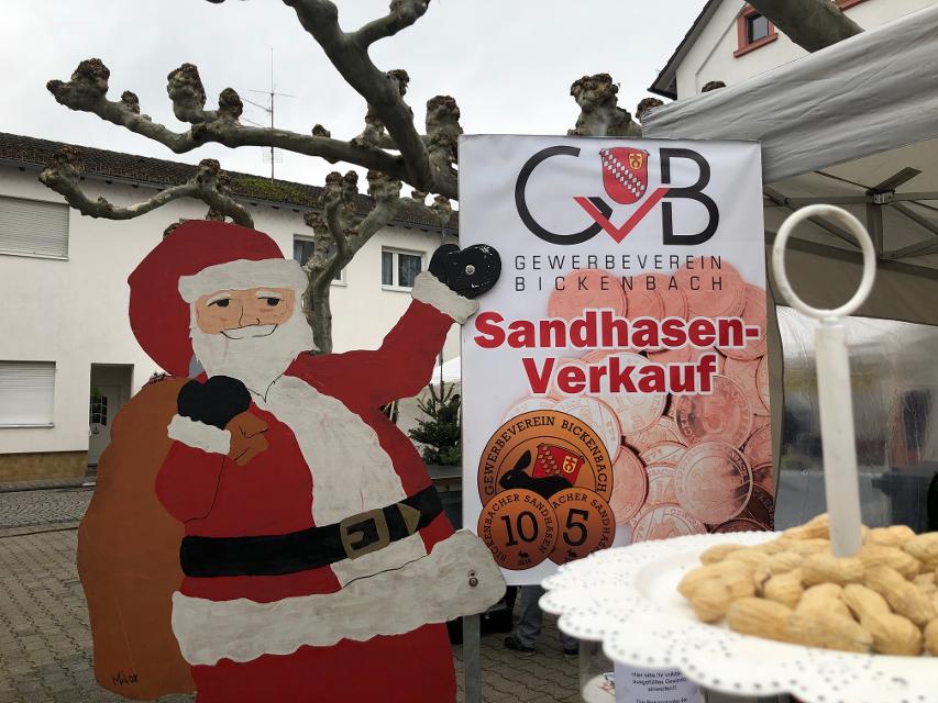 Am Sonntag, 3. Dezember findet der Bickenbacher Weihnachtsmarkt rund ums alte Rathaus statt.
                 title=
