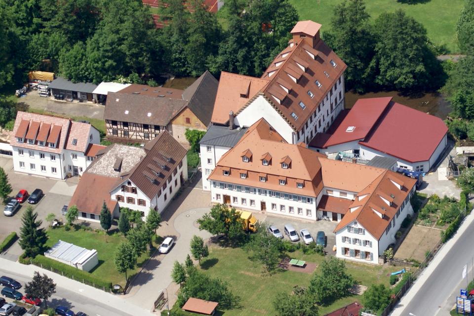 Historisches Mühlengebäude in Mosbach mit 80 Betten, sowie 3 Fewos.