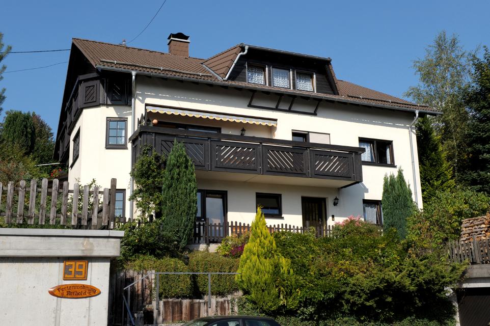 Ferienwohnungen für bis zu 5 Personen im idyllischen Ort Wilhelmsfeld.