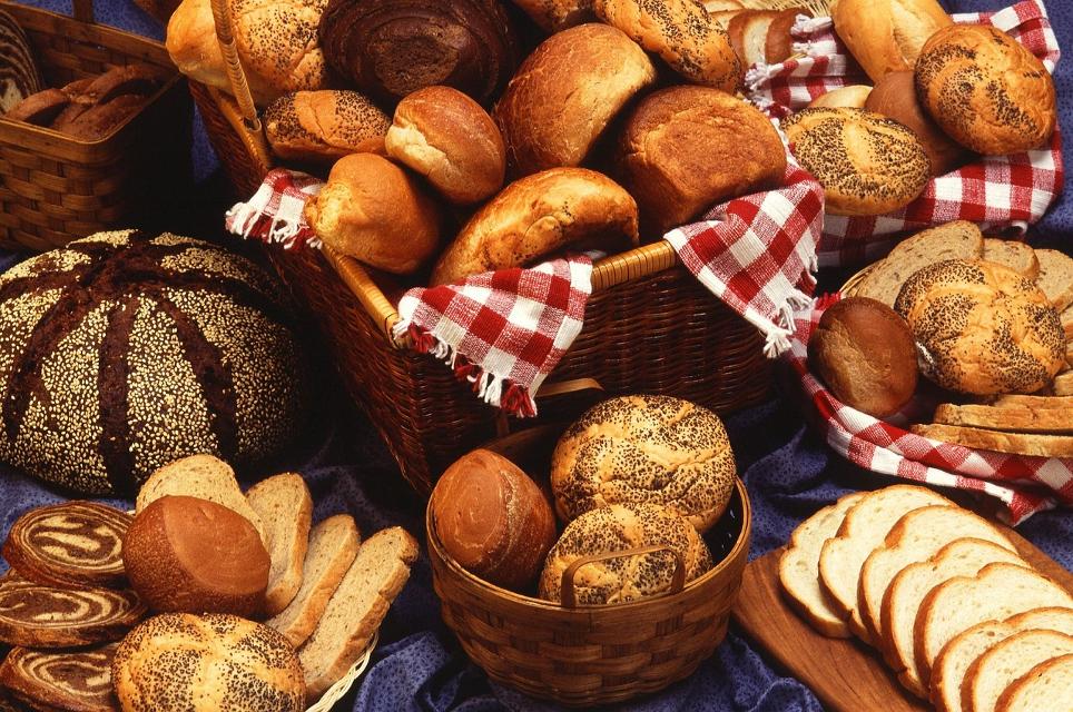 Frisches Brot und Brötchen, Kaffeestückchen aber auch leckeren Kuchen bietet die Bäckerei und Konditorei Berck.