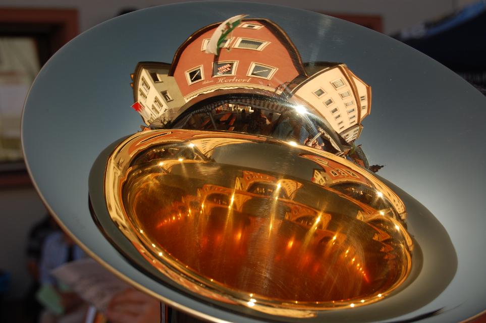Zu diesem besonderen Jubiläum lädt der Musikverein “Stadtkapelle” Amorbach in die “Alte Turnhalle” ein.