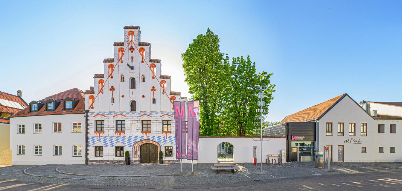 Herzstück der Stadt: Stadtgeschichtliches Museum - Veranstaltungsraum - Trauzimmer: ein 600 Jahre altes Haus angefüllt mit Geschichte und Geschichten