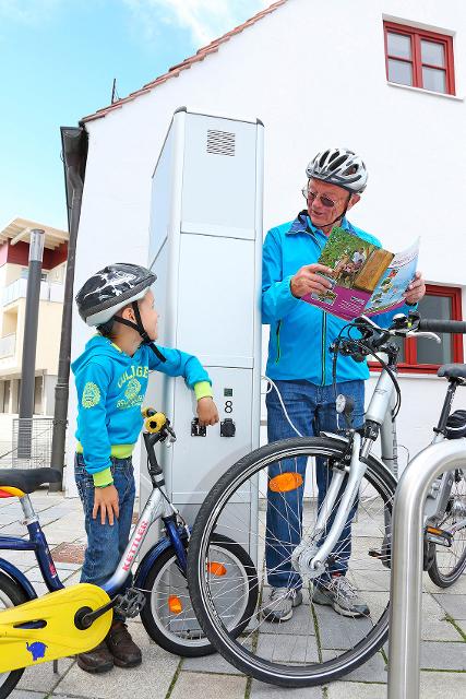 Seit November 2014 bietet die Stadt den Besuchern die Möglichkeit E-Bikes kostenlos an einer Ladesäule aufzuladen