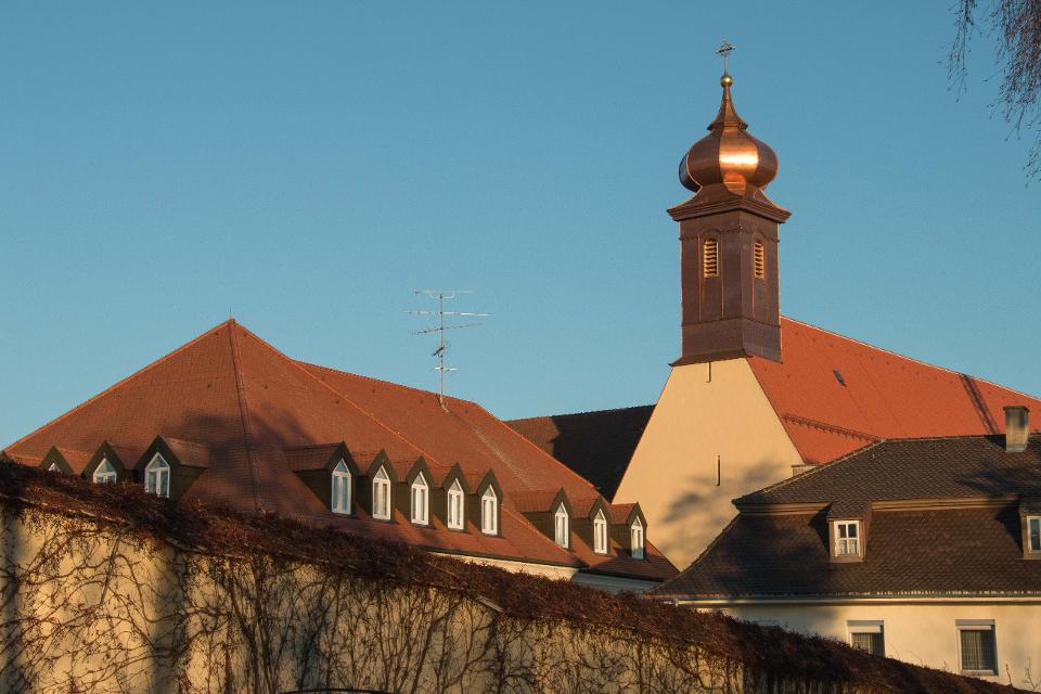 Treffpunkt am 30.07.2023 um 16:00 bei den Kirchen auf dem Klosterberg Niederviehbach und anschließend im Gasthof 