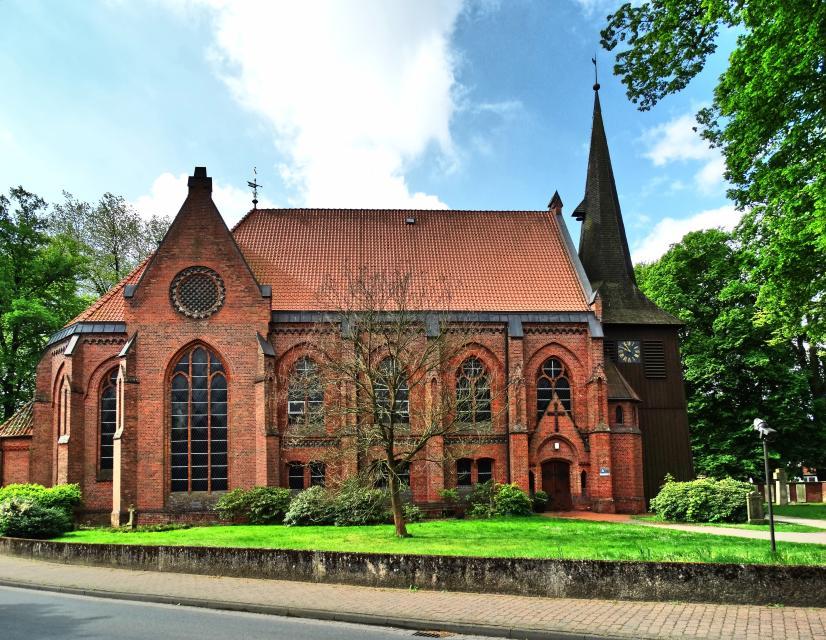 Der Name der Wietzendorfer Kirche geht auf den biblischen Apostel Jacobus den Älteren zurück, der zum engeren Kreis von Jesus gehörte.