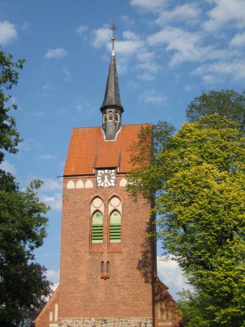 Die St.-Antonius-Kirche ist die evangelisch-lutherische Kirche in Bispingen.