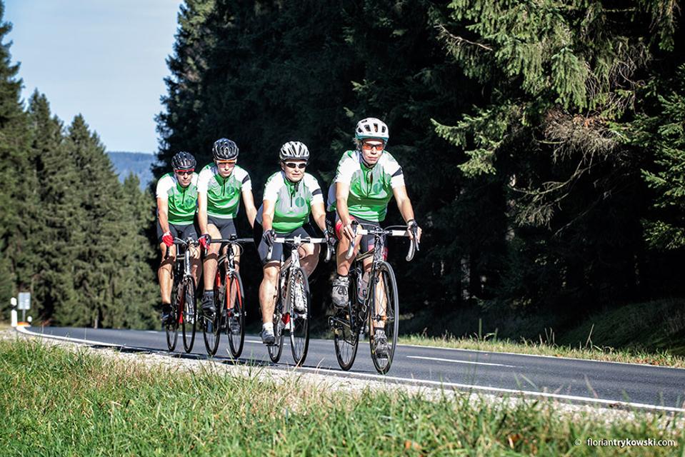Die Rennradroute "Quer durchs Fichtelgebirge" richtet sich mit einer Länge von 126 Km an den routinierten und erfahrenen Rennradsportler.
                 title=