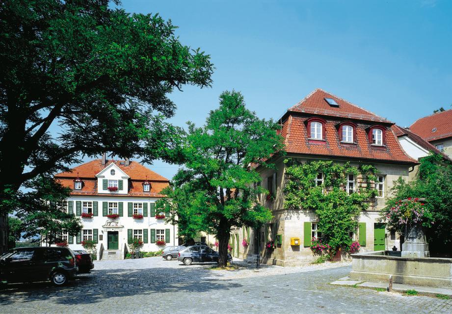 Weidenberg ist staatl. anerkannter Erholungsort und liegt mit seinen 6.700 Einwohnern 420 bis 810 m ü. N. N.