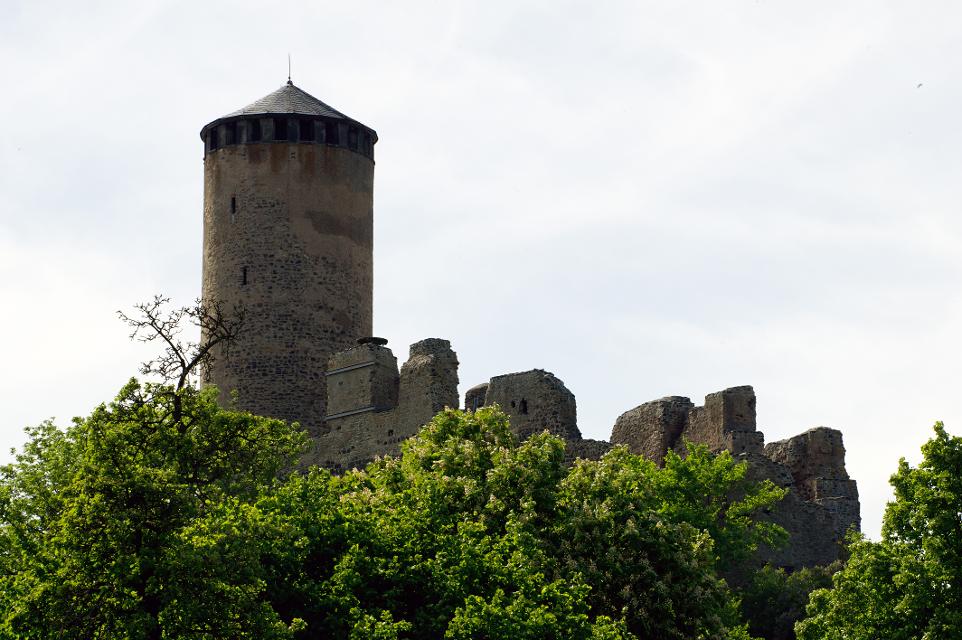 Wehrturm der Burgruine Thierstein