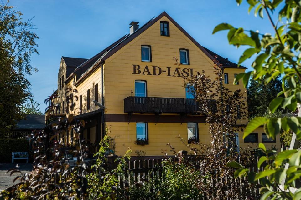 Aussenansicht der Gaststätte Bad-Iasl