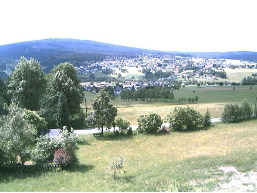 Blick von der Hohen Haid auf Bischofsgrün - Panorama-Webcam mit Blick auf Bischofsgrün - eine Initiative der Kur- und Tourist Information und Gemeinde Bischofsgrün und Gemeinschaftsprojekt mit Oliver und Sandra Kawecki. 