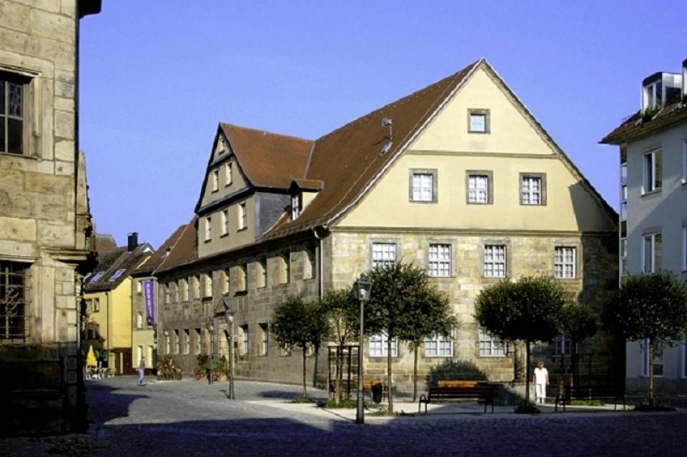 Auf dem Foto ist das Historische Museum in Bayreuth abgebildet.