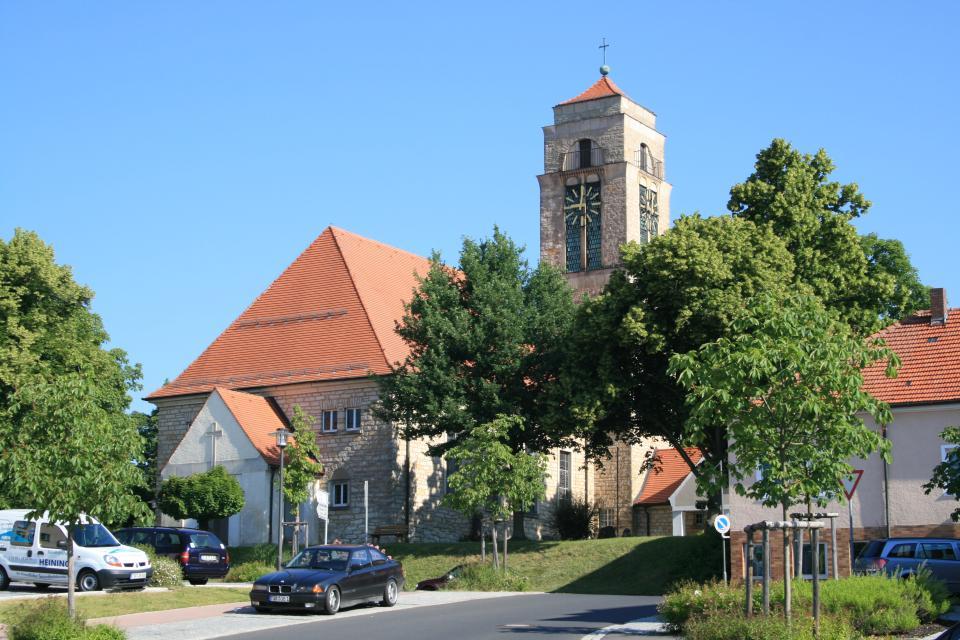 Besuchen Sie die Evanglische Martin-Luther-Kirche in Erbendorf! Der schlichte Granitbau liegt oberhalb der Lorettokapelle.
                 title=