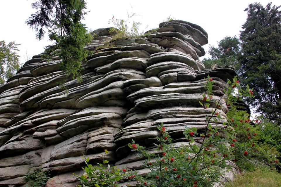 Die Drei Brüder, auch Drei Brüder Felsen genannt, sind eine Felsformation bei Meierhof, einem Ortsteil von Weißenstadt im Landkreis Wunsiedel. Die Drei Brüder gehören zum Rudolphstein und liegen auf einer Höhe von 840 m.
