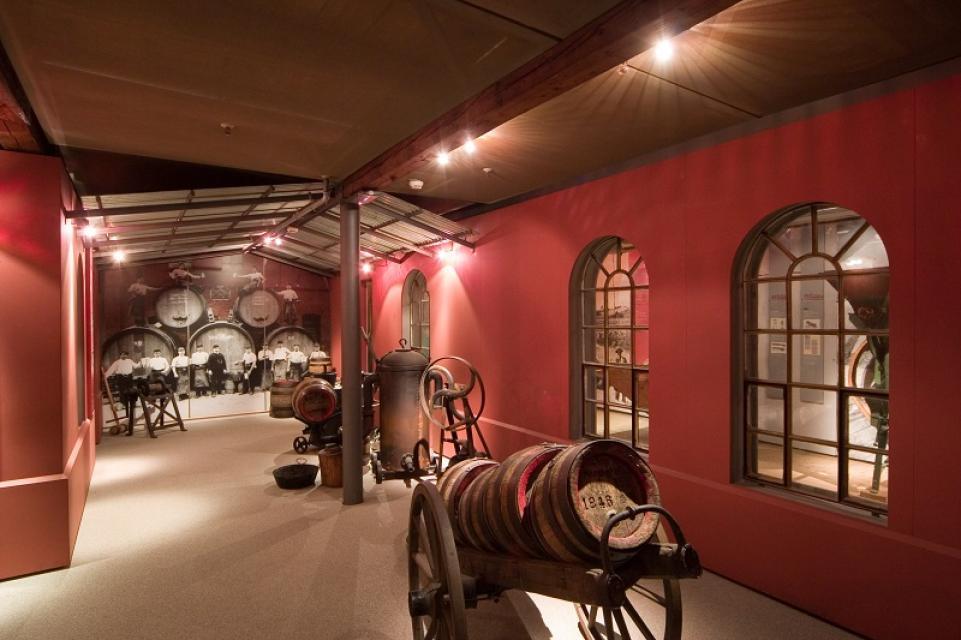 Eindrucksvoll beleuchtet das Bayerische Brauereimuseum auf 3.500 qm Ausstellungsfläche den Weg des Bieres 