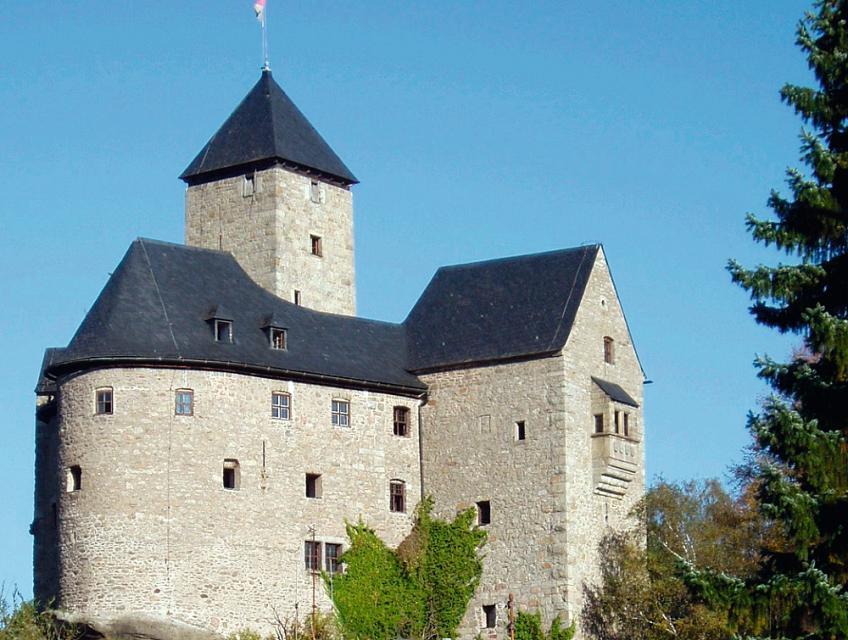 Ein besonderes Erlebnis - Übernachten in der Burg Falkenberg!
                 title=