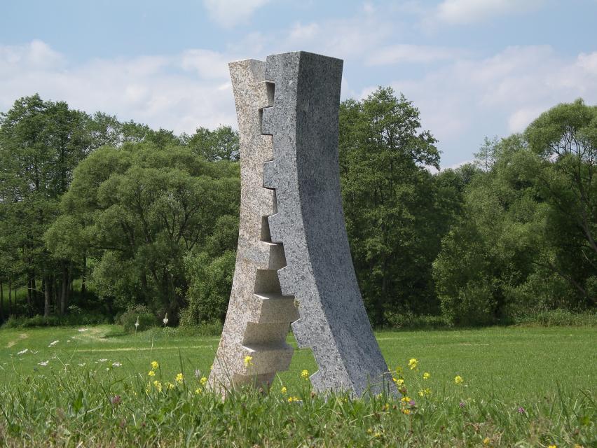 Kösseine-Granit & Flossenbürger GranitEntwurf: Steinfachschule - Wunsiedel