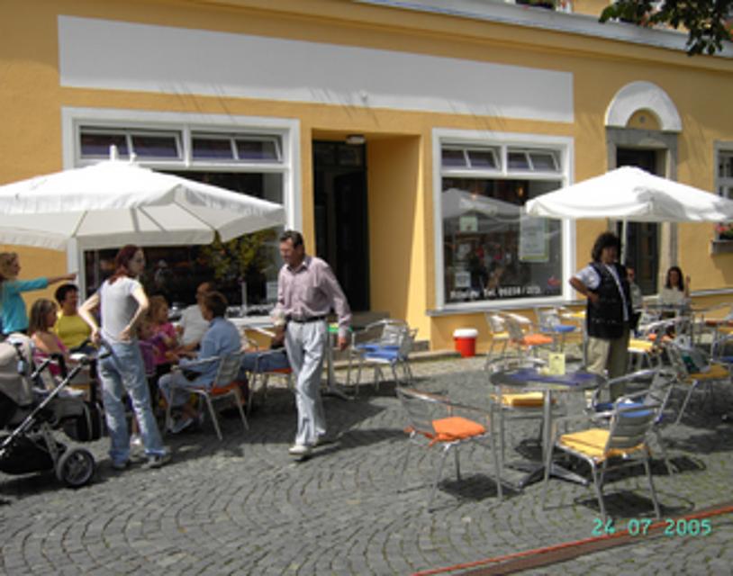 Die Café-Konditorei Küspert backt bereits seit 1892 frisches Brot und allerlei Gebäck für Dich.