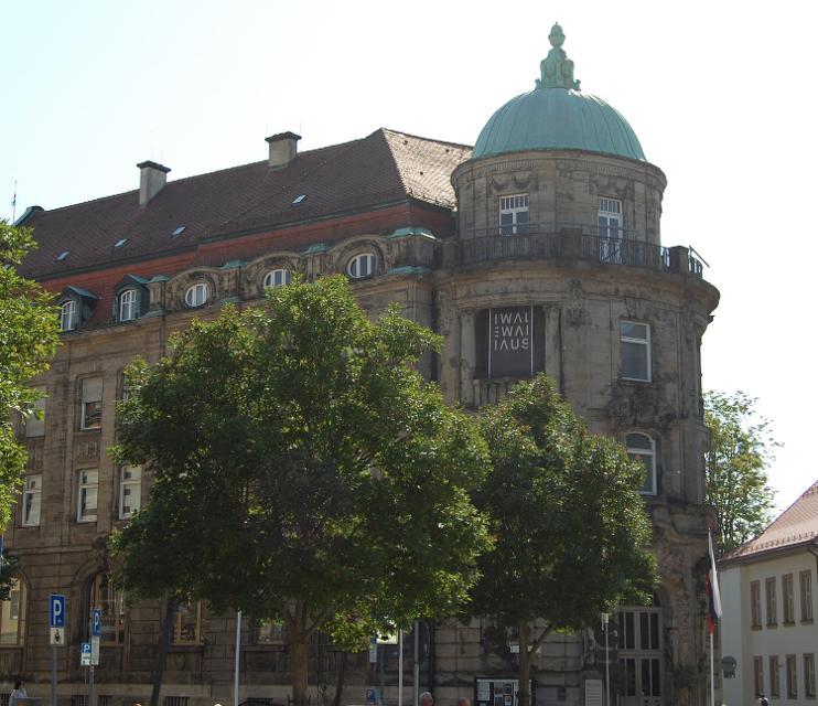 Die Stadt Bayreuth plant ein neues Dokumentationszentrum zur Geschichte des Rassismus im ehemaligen Wohnhaus von Houston Stewart Chamberlain, dem Vordenker des wissenschaftlichen Rassismus und Schwiegersohn Wagners.  &nbs...