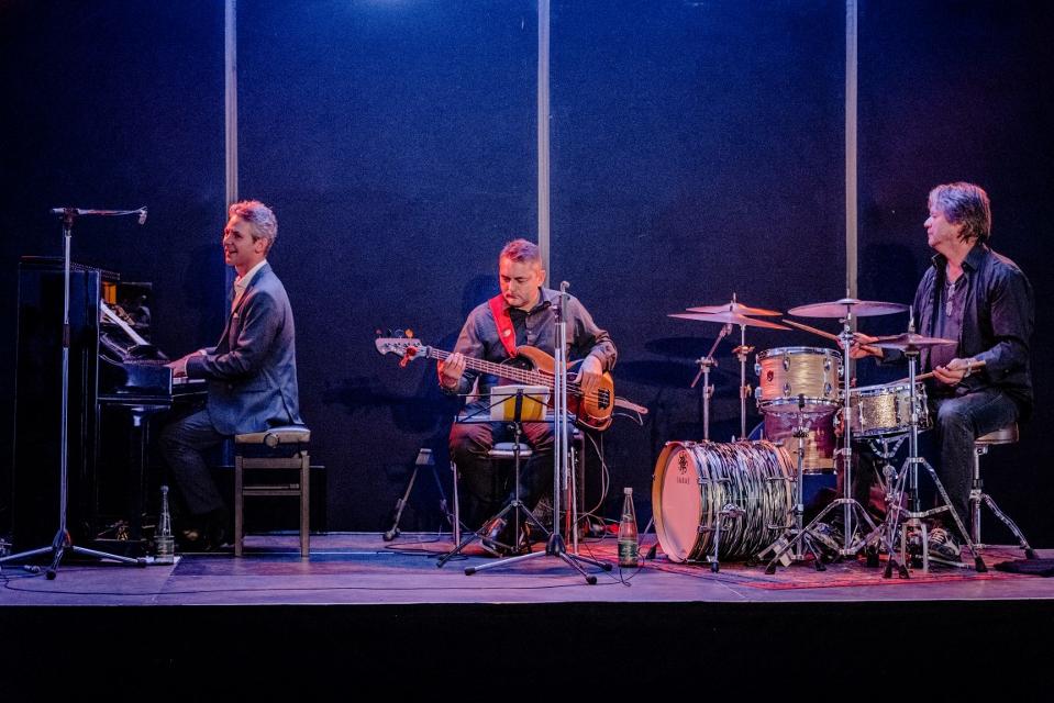 Im Rahmen der Konzertreihe “Promenadenkonzerte” gastiert die Hof ArtHouse Jazz Band - light im Musikpavillon am Theresienstein.