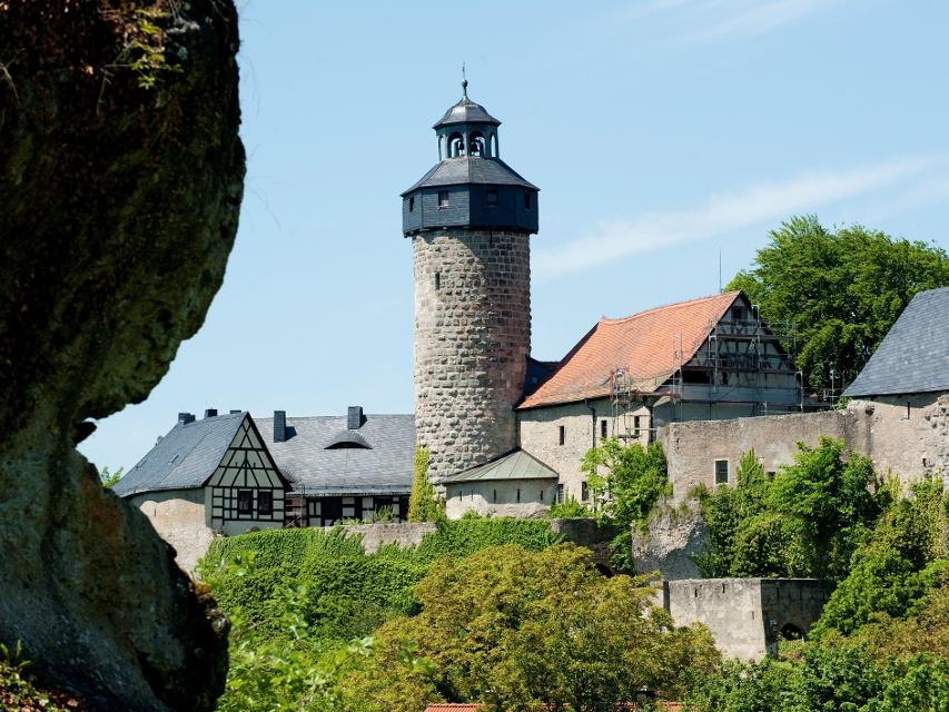 Rundweg mit Besuch des historischen Stadtkerns von Hollfeld und dem beliebten Felsengarten Sanspareil.