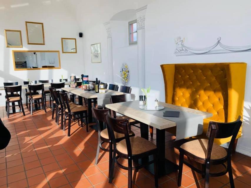 Das Restaurant-Café Schloss Seehof in Memmelsdorf ist seit 2020 unter neuer Leitung.
                 title=