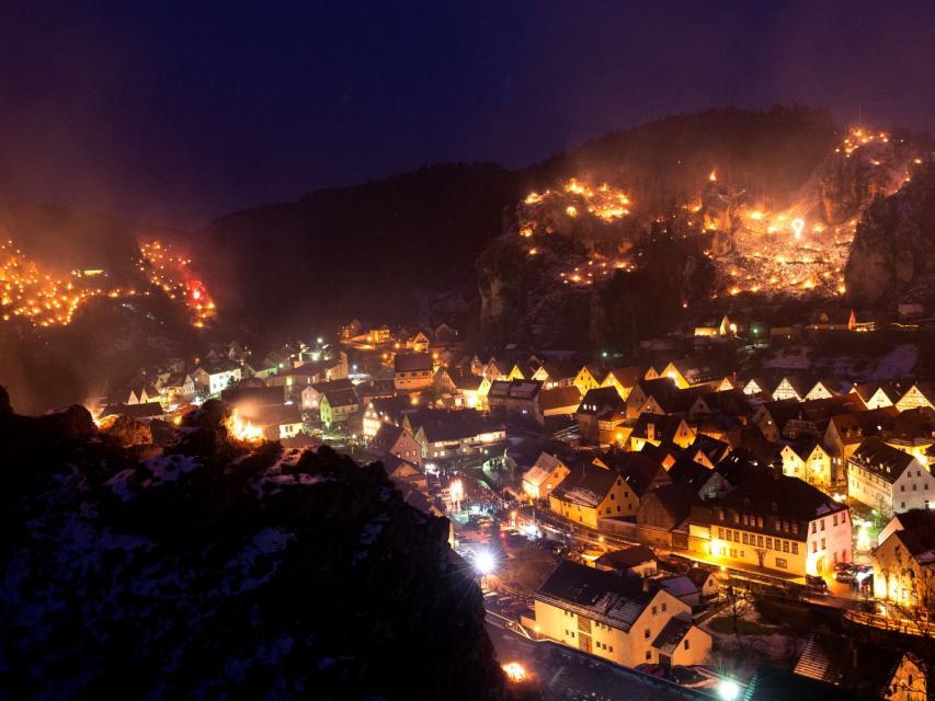 Jährlich am 6. Januar (Dreikönigstag) werden in Pottenstein zum Beschluss der Ewigen Anbetung tausende von Besuchern erwartet.